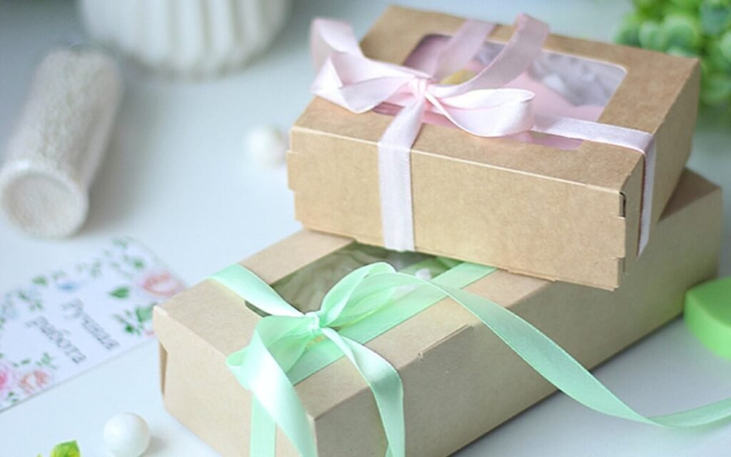 Cadeau inpakken met lint doe je zo